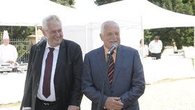 Václav Klaus a Miloš Zeman při oslavě na zámečku na Hanspaulce