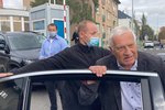 Václav Klaus opět opustil střešovickou nemocnici.