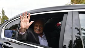 Václav Klaus opustil nemocnici (17. 9. 2021).