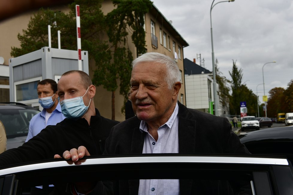 Václav Klaus opustil nemocnici. (17.9.2021)