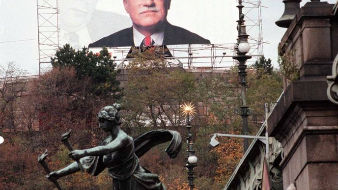 Obří billboard na Letné, 1998