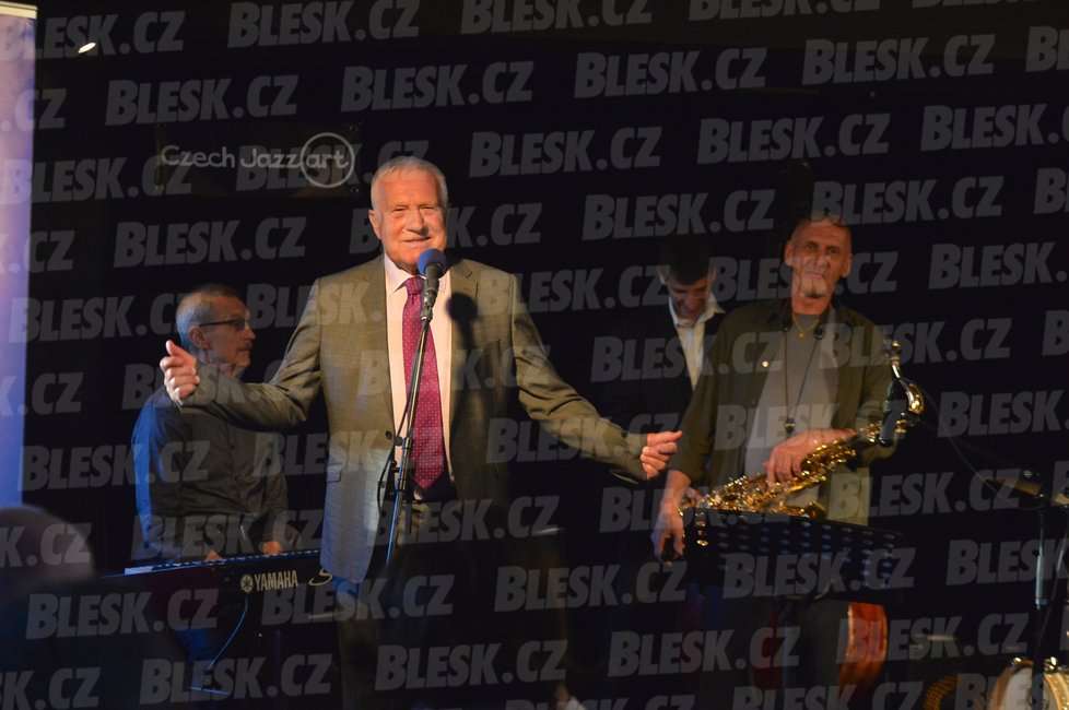 Václav Klaus pozval hosty na jazzový koncert