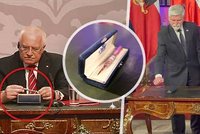 Akce pero: Co Klaus v Chile vzal, to Pavel vrátil. Spontánní nápad, nebo tajný plán?