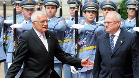 Václav Klaus přijímá na Pražském Hradě svého slovenského protějška Gašparoviče