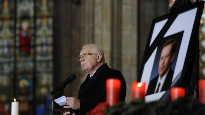 Václav Klaus řeční na pohřbu Václava Havla