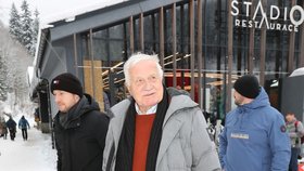 Bývalý prezident Václav Klaus ve Špindlerově Mlýně (9. 12. 2023)