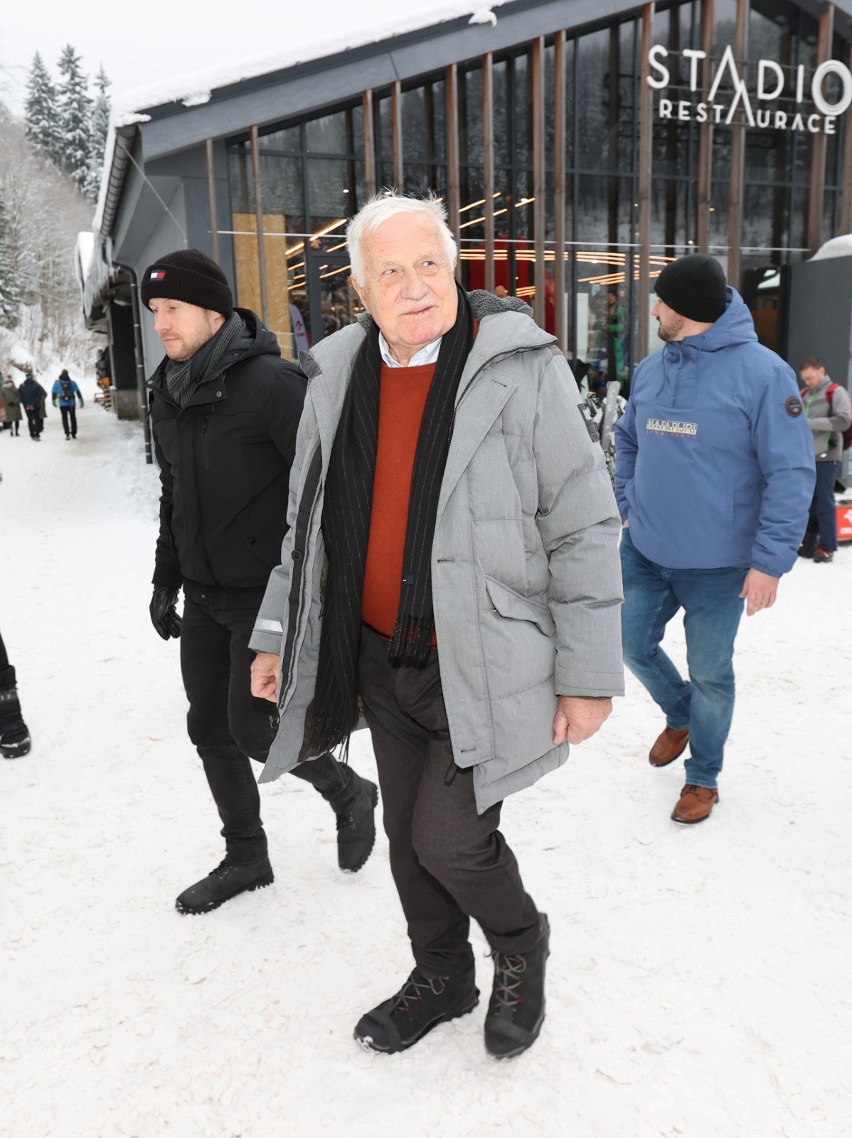 Bývalý prezident Václav Klaus ve Špindlerově Mlýně. (9.12.2023)