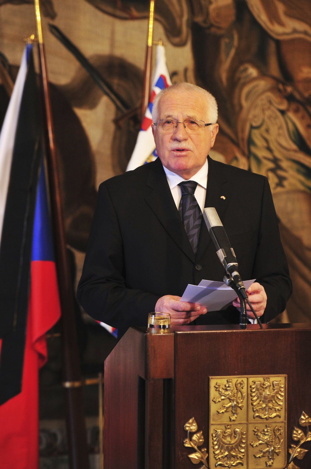 Václav Klaus při svém odchodu z funkce otevřel káznice, nyní už jsou zase plné.