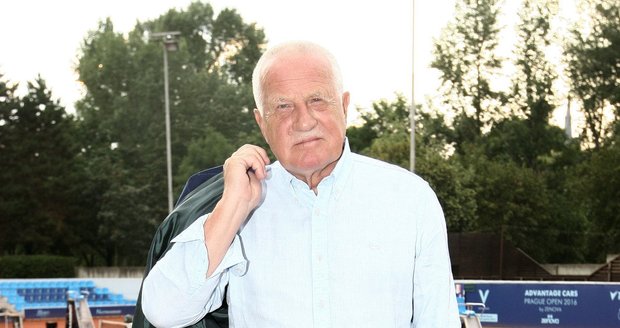 Václav Klaus nemohl na tenisové party chybět.