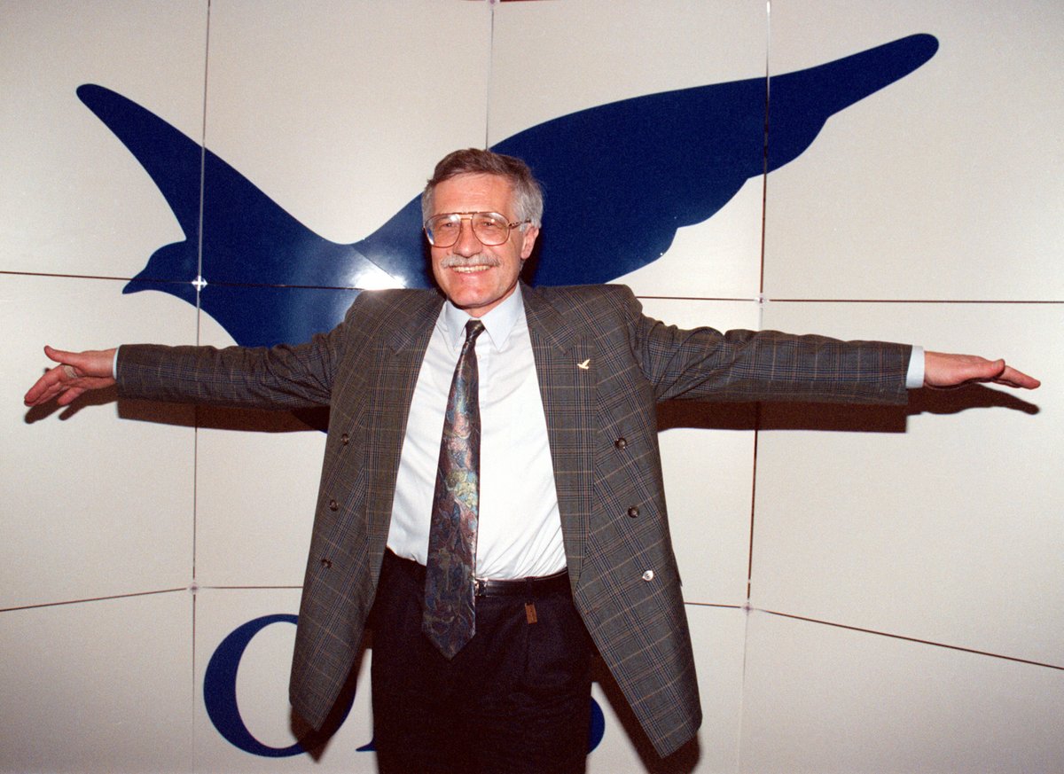 Modrý pták je symbolem občanských demokratů od roku 1992 v různých proměnách dodnes.