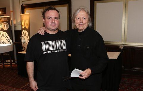 Zpěvák Václav Neckář ukázal svého syna Václava: Moc se nepotatil, ale... | Ahaonline.cz
