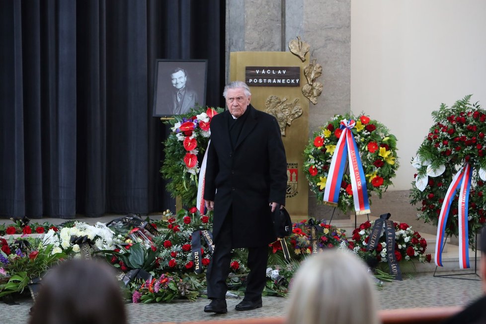 Rodinné rozloučení s Václavem Postráneckým ve Strašnicích: Petr Kostka