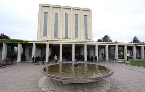 Krematorium ve Strašnicích slaví jubileum. V Praze funguje už 90 let, magistrát mu „nadělí“ rekonstrukci