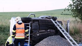 Při nehodě vozu, který řídil opilý exkomunista Václav Šampalík, zemřel spolujezdec.