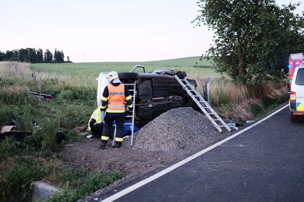 Za nehodu, kterou způsobil v opilosti a při níž zemřel jeden člověk a druhý se těžce zranil, dostal lékař a bývalý zastupitel za KSČM Václav Š. podmíněný trest.