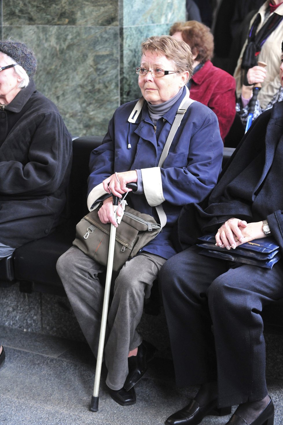 Jana Drbohlavová. Nejpopulárnější rolí této herečky a skvělé dabérky je zubatá učitelka z Dívky na koštěti.