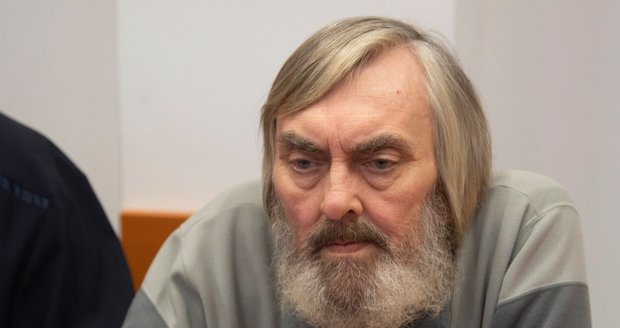 Václav hat seine Freundin (†53) mit einem Fleischerbeil zerhackt: Seit dem Gericht hat er 23 Jahre hinter Gittern verbracht