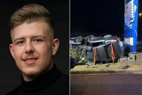 Stovky lidí se loučily s princem lunaparku Václavem: Nepřežil náraz do totemu! Detaily nehody