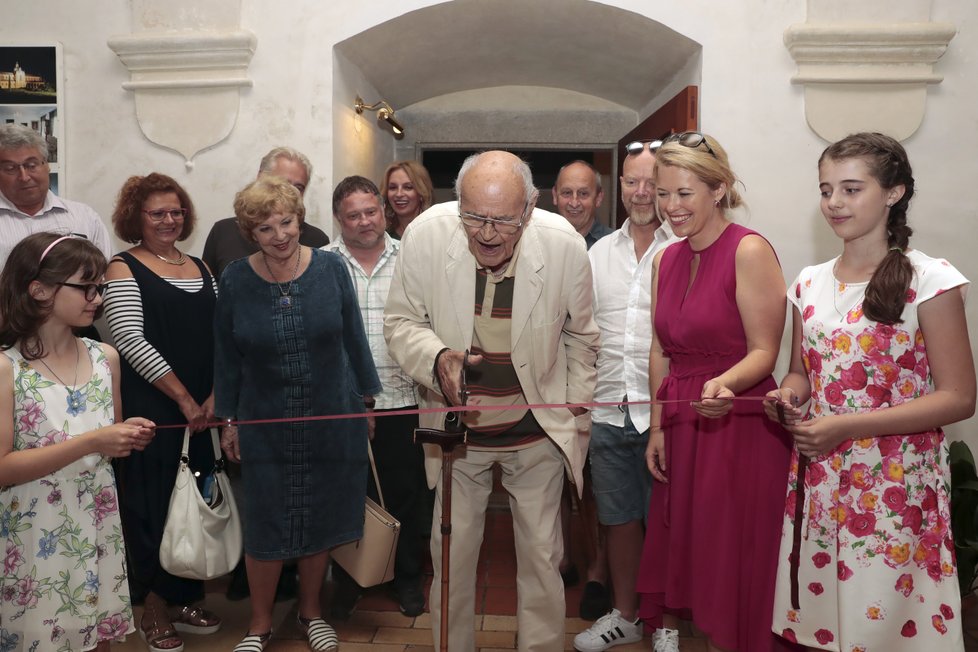 Narozeniny oslavil režisér na zámku Horšovský Týn v historickém centru města stejnojmenného města v okrese Domažlice.