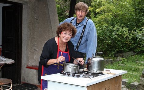 Vydra a Boušková se ukázali jako velmi zdatní hostitelé, kteří připravili menu o pěti chodech.