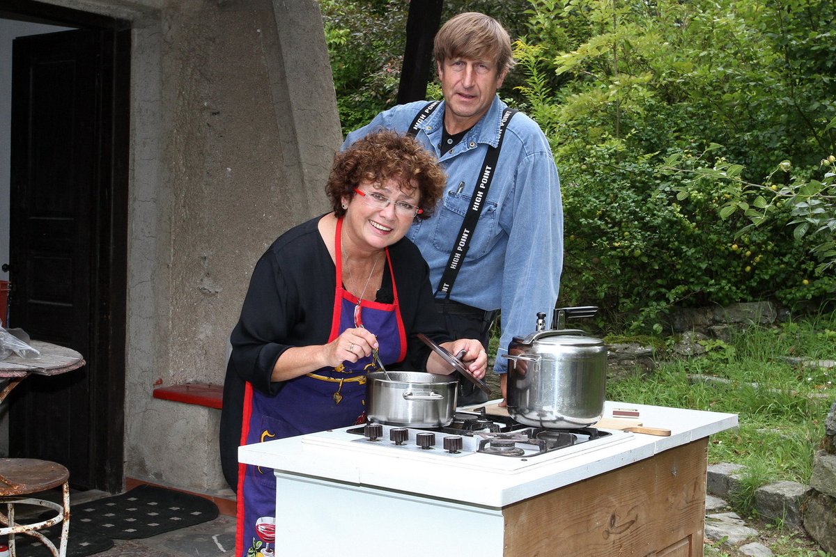 Vydra a Boušková se ukázali jako velmi zdatní hostitelé, kteří připravili menu o pěti chodech.