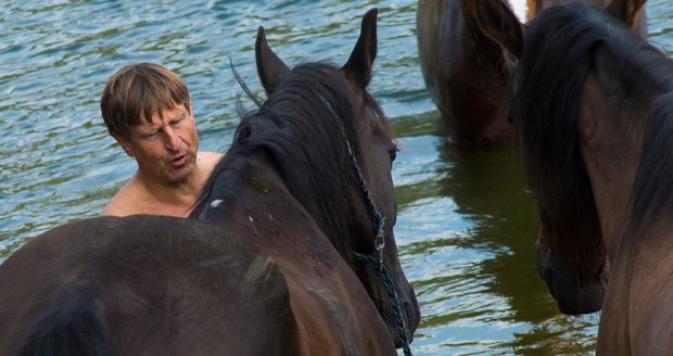 Herec Vydra se svým koněm vyloženě souzní