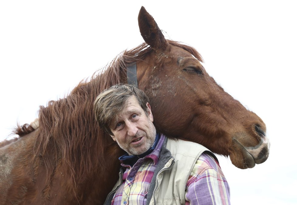 Václav Vydra miluje koně.