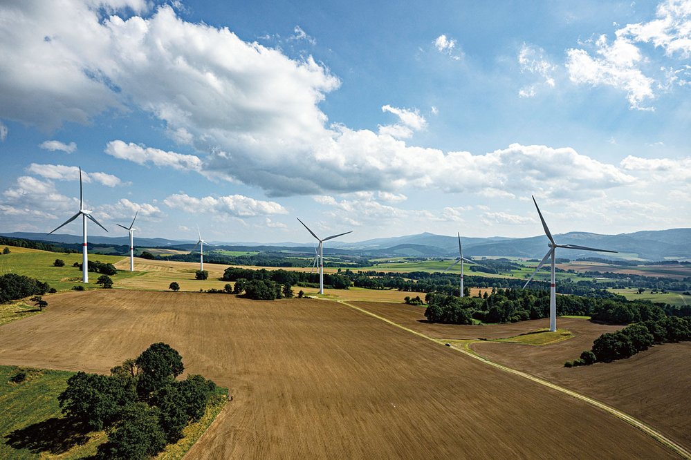 Větrný park Václavice se nachází na hranici s Polskem
