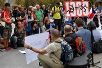 „Za vaši i naši svobodu.“ Demonstranti na Václaváku připomněli moskevský protest proti okupaci v srpnu 1968