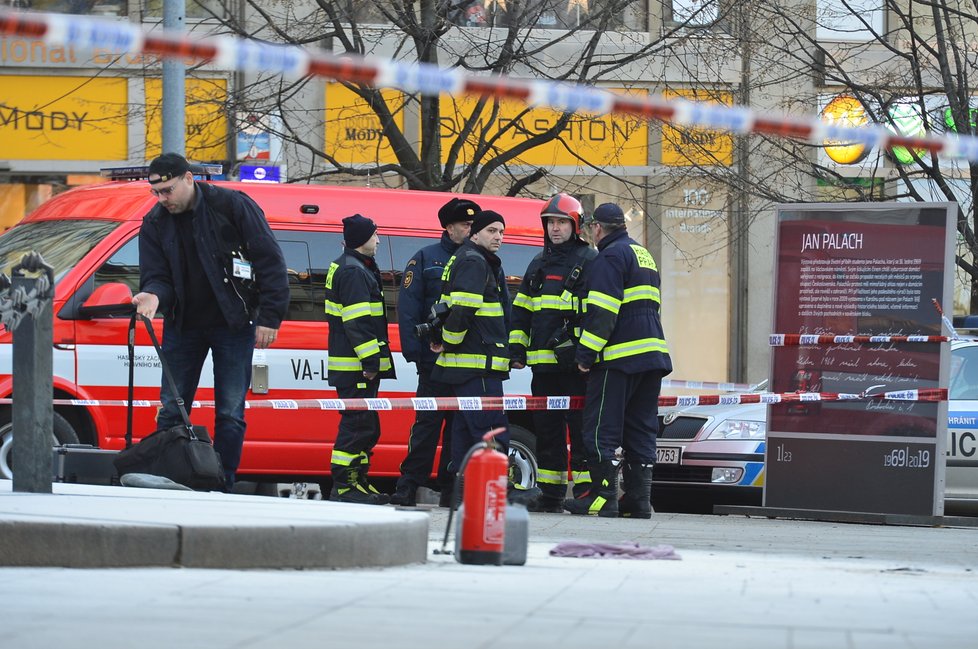 18. ledna 2019 se na Václavském náměstí polil hořlavou látkou a zapálil muž (ročník 1964). I přes rychlý zásah kolemjdoucích je podle ZZS Praha popálený na 30% těla.