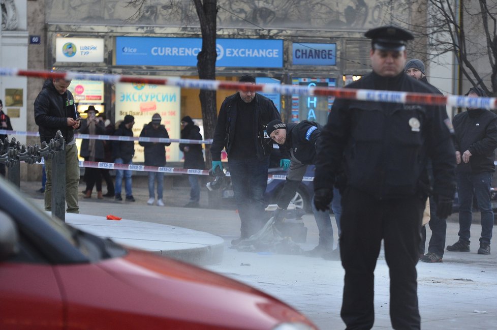 18. leden 2019: Neznámý muž se polil hořlavou látkou a na Václavském náměstí se podpálil. I přes rychlý zásah kolemjdoucích, kteří jej hasili, je podle všeho popálený na 30% těla.