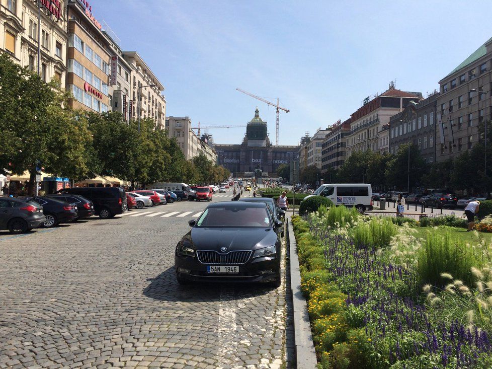 Současné řešení dopravy na Václavském náměstí v Praze