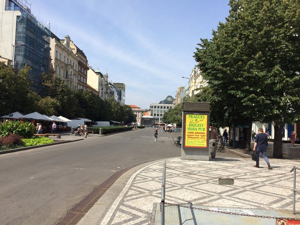 Současné řešení dopravy na Václavském náměstí v Praze