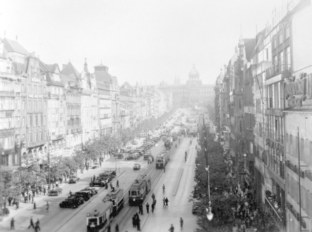 Václavské náměstí roku 1937.