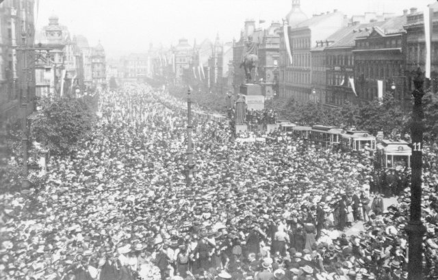 Oslava 50. výročí založení Národního divadla na Václavském náměstí dne 16. května 1918