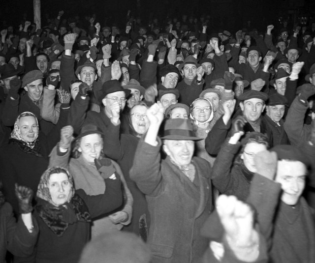 Manifestace během komunistického převratu v únoru 1948