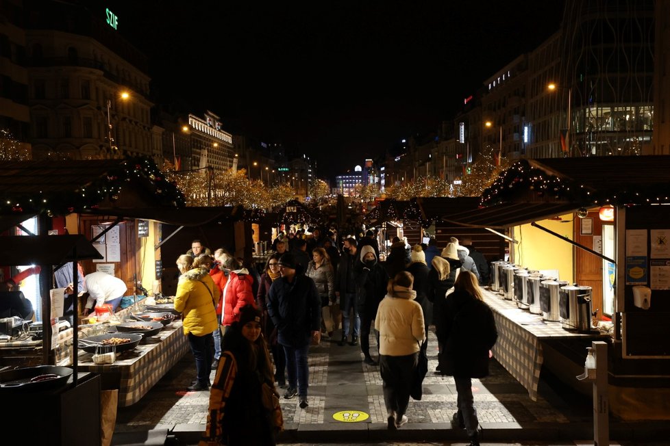 Trhy na Václavském náměstí (27. listopadu 2021)