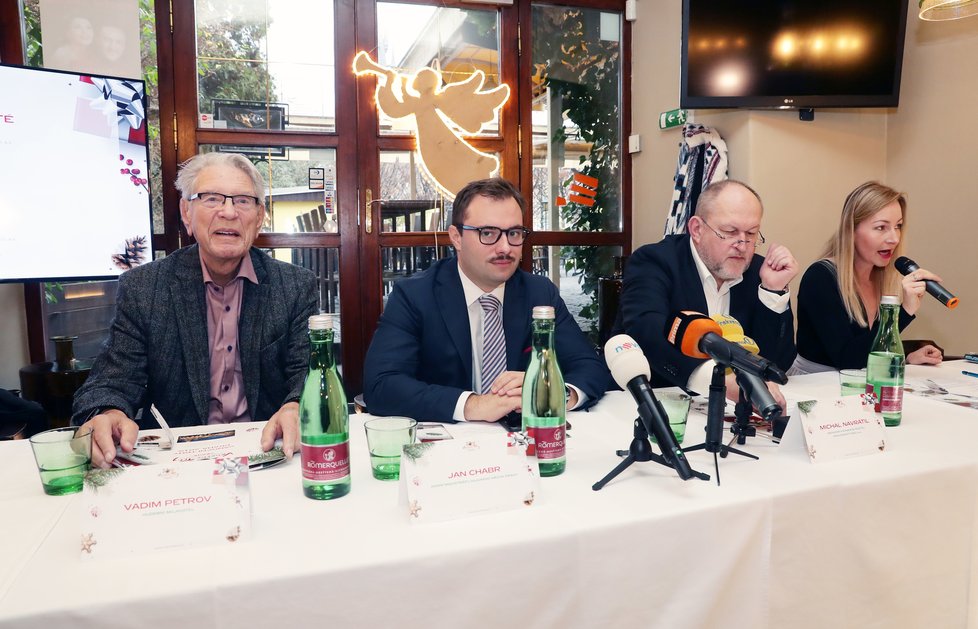 Organizátoři vánočních trhů představili na tiskové konferenci jejich letošních podobu. Zleva: Vadim Petrov, Jan Chabr, Michal Navrátil a Hana Tietze.