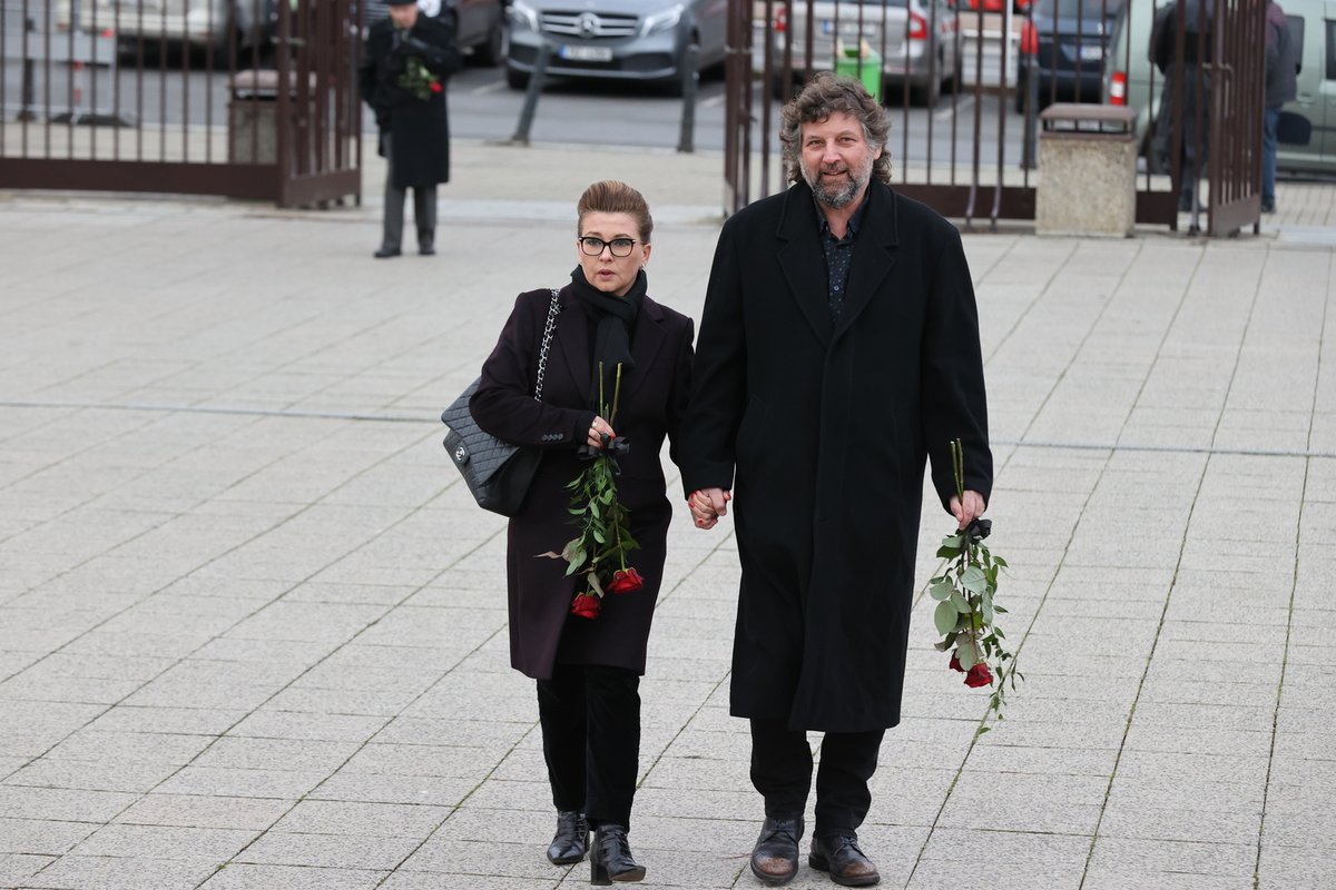 Dana Morávková a Petr Malásek na pohřbu Vadima Petrova
