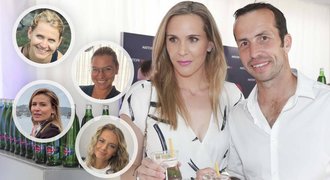 Krásná dcerka Vaidišové se Štěpánkem: Gratulovali jim slavní kamarádi! Krásná dcerka Vaidišové se Štěpánkem: Gratulovali jim slavní kamarádi!