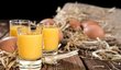 Vaječný likér by měl obsahovat nejméně 140 g žloutků na litr hotového výrobku.