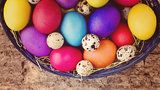 Vajíčka a barvy z obchodu: 5 triků, aby barvy byly syté a rovnoměrné