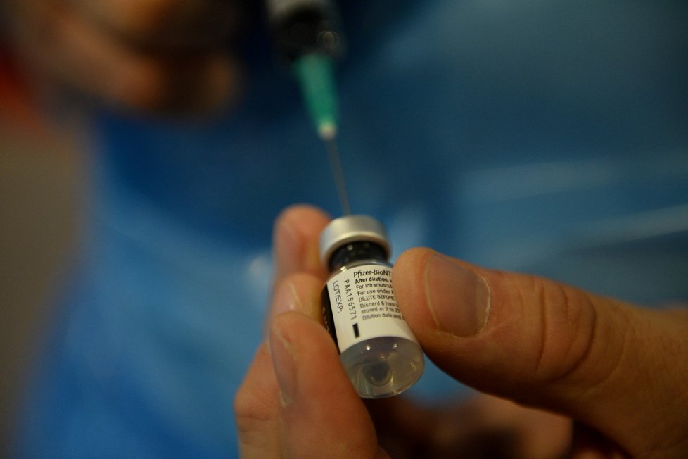 Očkování proti covid-19 vakcínou společností Pfizer/BioNTech v Belgii (28. 12. 2020)