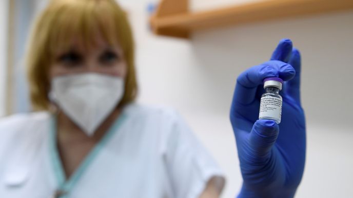 Vakcína proti covid-19 od firem Pfizer/BioNTech už je v Česku