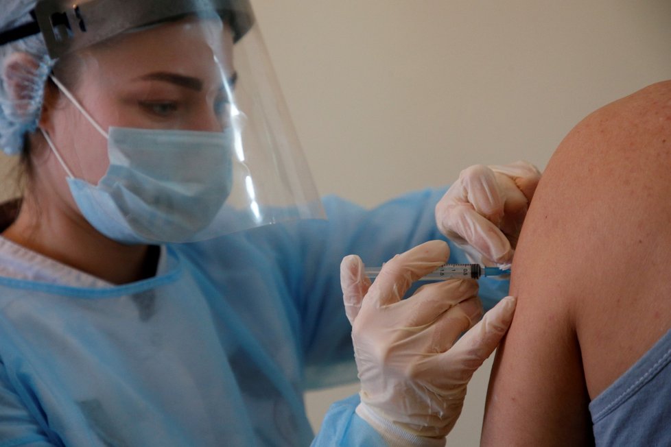 Očkování proti koronaviru v Rusku (2. 2. 2021)