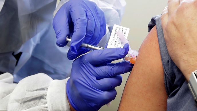 Česko má objednanou vakcínu proti covidu pro 6,9 milionu obyvatel.