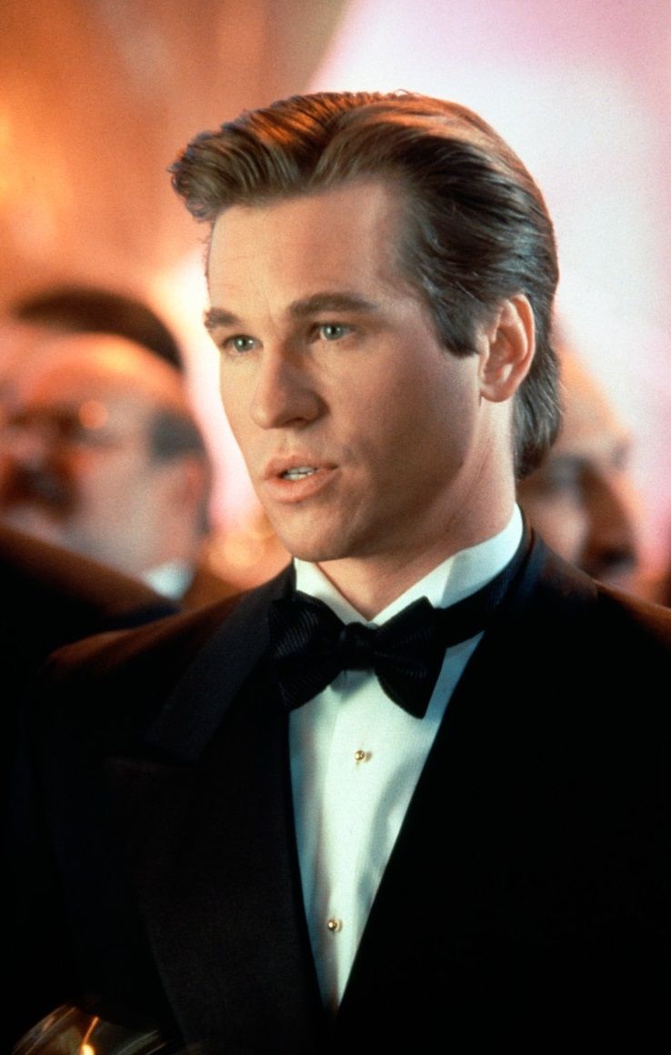 Val Kilmer jako fešák Bruce Wayne ve filmu Batman navždy (1995).