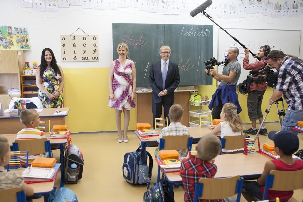 Jako správná ministryně školství zahájila nový školní rok také Kateřina Valachová.