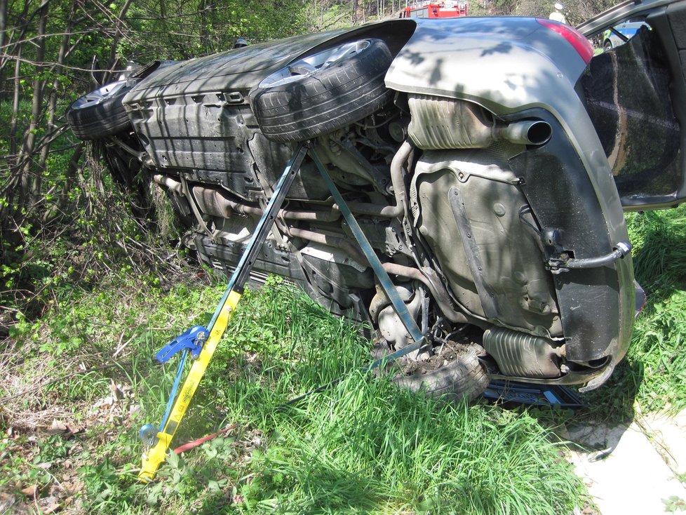 Srážka osobního auta s motorkou u Valašského Meziříčí
