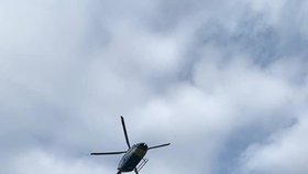 Muž pod zříceninou Valečov spadl ze skály: Letěl pro něj vrtulník